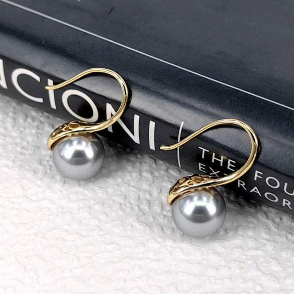 Women's Geometric Pearl Earrings Electroplated Copper Jewelry With Steel Ear Posts