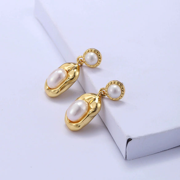 Women's Geometric Pearl Earrings In Gold Plated Copper Minimalist Fashion Jewelry For Wholesale
