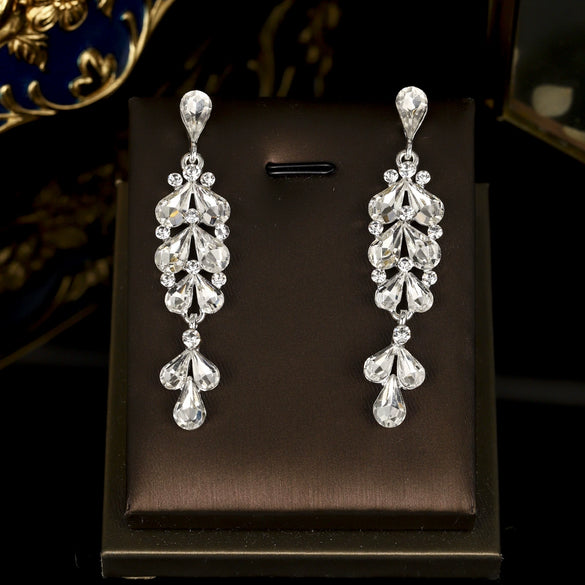 Women's Geometric Rhinestone Alloy Earrings Vintage Fashion Statement Jewelry For Everyday Wear And Bridal Occasions