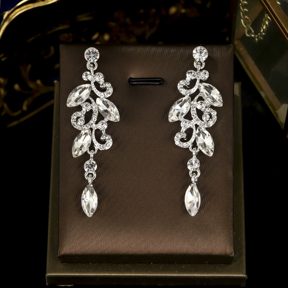 Women's Geometric Rhinestone Alloy Earrings Vintage Fashion Statement Jewelry For Everyday Wear And Bridal Occasions