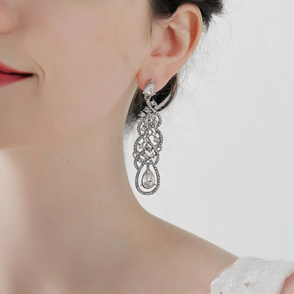 Women's Geometric Rhinestone Alloy Earrings Vintage Fashion Statement Jewelry For Everyday Wear And Bridal Occasions