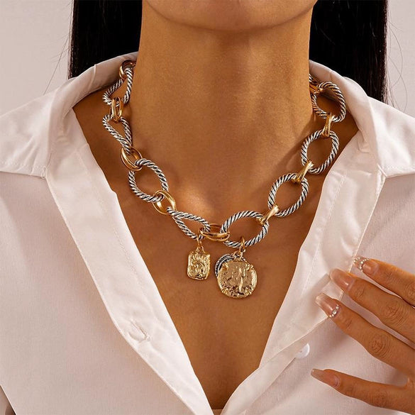 Women's Geometric Round Alloy Choker Necklace With Irregular Chain Electroplated Retro Light Luxury Hip Hop Style Jewelry