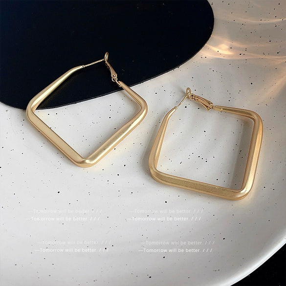 Women's Geometric Square Metal Earrings With Electroplated Finish Bold Minimalist Statement Earrings