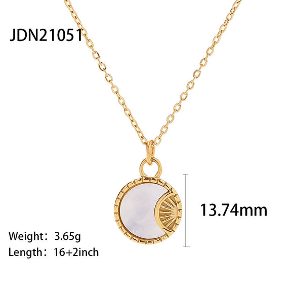 Women's Geometric Stainless Steel And Titanium Steel Inlaid Pendant Necklace With Electroplating