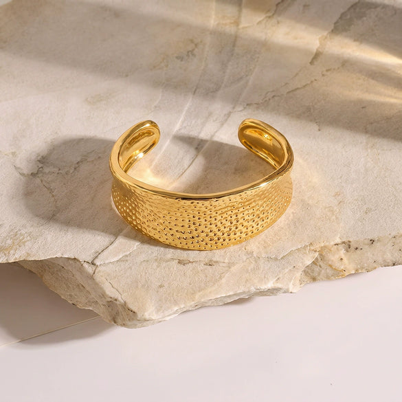 Women's Geometric Stainless Steel Bracelet With Gold Vacuum Plating Minimalist Fashion Jewelry Accessory