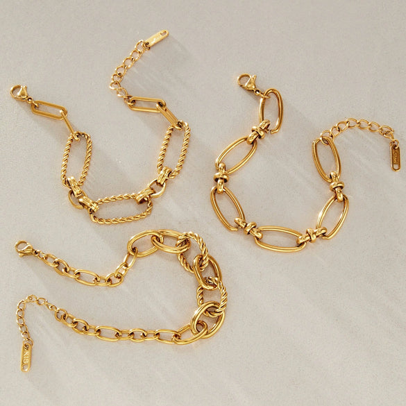 Women's Geometric Stainless Steel Chain Bracelet With Hypoallergenic Gold Plated Finish