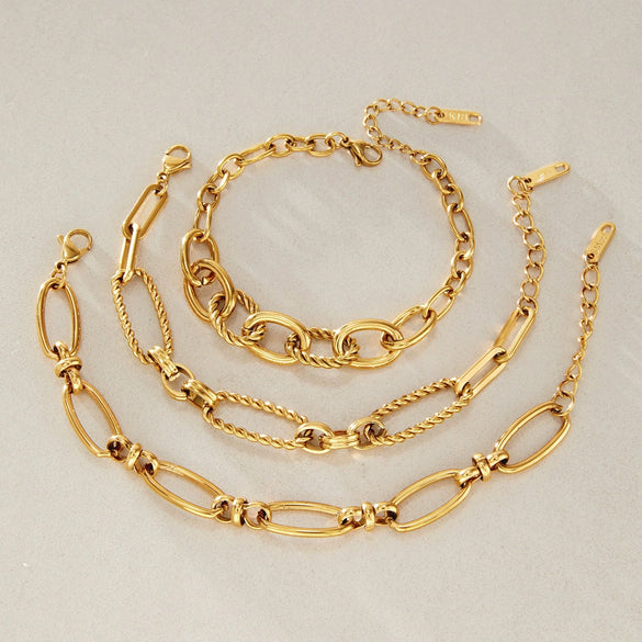 Women's Geometric Stainless Steel Chain Bracelet With Hypoallergenic Gold Plated Finish