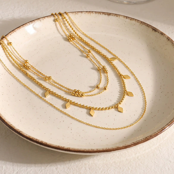 Women's Geometric Stainless Steel Pendant Necklace Goldplated Simple And Elegant Fashion Jewelry