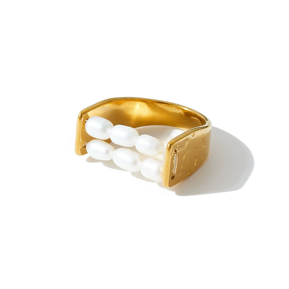 Women's Geometric Stainless Steel Ring With Pearl Inlay And 18K Vacuum Plated Finish Simple Light Luxury Accessory