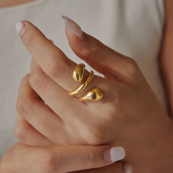 Women's Geometric Stainless Steel Ring With Pvd Vacuum Gold Plating Hypoallergenic Fashion Jewelry