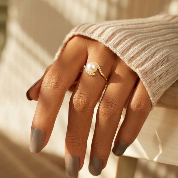 Women's Geometric Sterling Silver Pearl Eye Ring With Electroplating