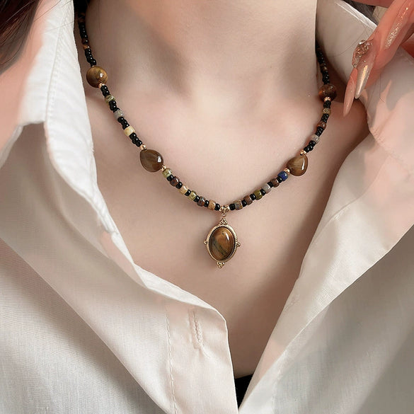 Women's Geometric Tiger Eye Clavicle Chain Necklace Copper Alloy Electroplated Light Luxury Highend Jewelry