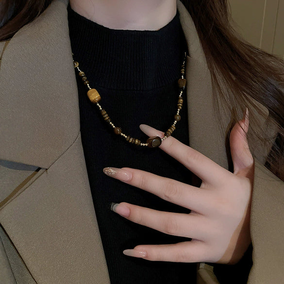 Women's Geometric Tiger Eye Clavicle Chain Necklace Copper Alloy Electroplated Light Luxury Highend Jewelry