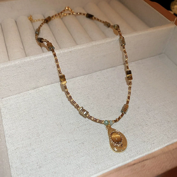Women's Geometric Tiger Eye Clavicle Chain Necklace Copper Alloy Electroplated Light Luxury Highend Jewelry