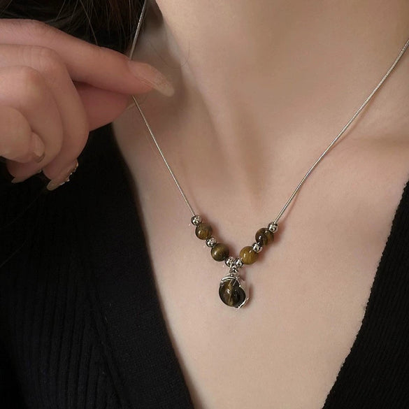 Women's Geometric Tiger Eye Clavicle Chain Necklace Copper Alloy Electroplated Light Luxury Highend Jewelry