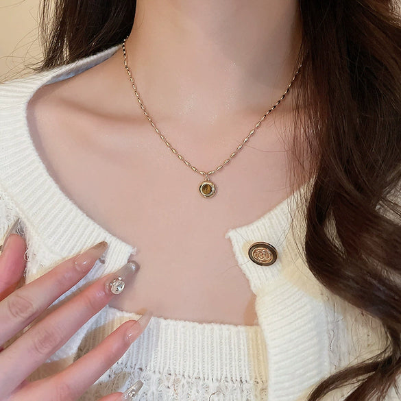 Women's Geometric Tiger Eye Clavicle Chain Necklace Copper Alloy Electroplated Light Luxury Highend Jewelry