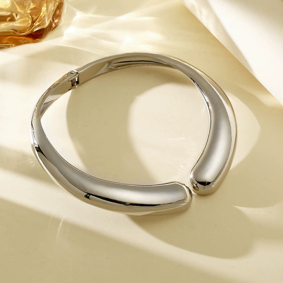 Women's Geometric Ushaped Wide Choker Necklace Goldtone Electroplated Zinc Alloy Smooth Open Punk Style