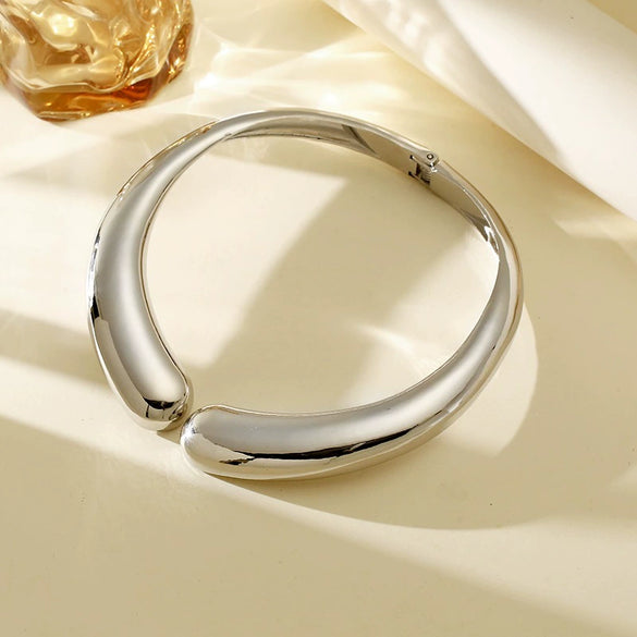 Women's Geometric Ushaped Wide Choker Necklace Goldtone Electroplated Zinc Alloy Smooth Open Punk Style