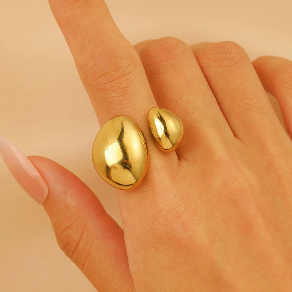 Women's Geometric Water Drop Casting Ring With Star And Moon Pattern Electroplated Minimalist Style