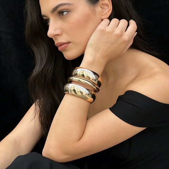 Women's Geometric Wide Threaded Metal Bracelet Set With Smooth Electroplated Finish Urban Statement Jewelry Accessories