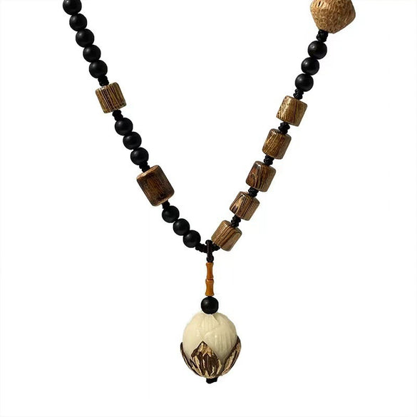 Women's Geometric Wood And Resin Pendant Clavicle Chain Necklace With Electroplating
