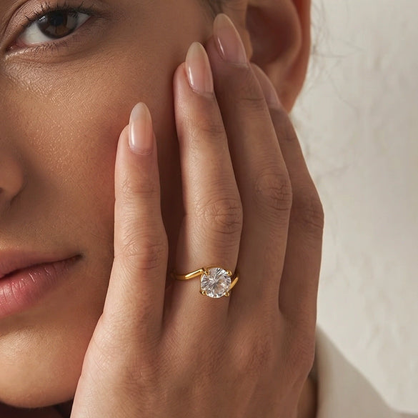 Women's Geometric Zircon Inlaid Stainless Steel Ring With 18K Vacuum Plating Simple Light Luxury Fashion Accessory