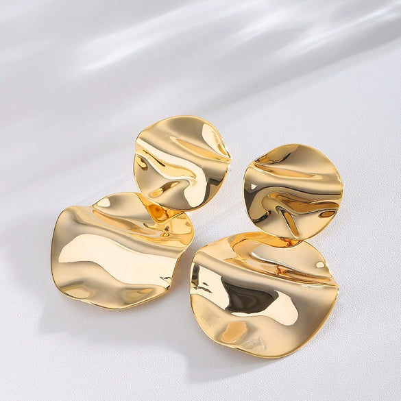 Women's Glossy Geometric Ripple Round Metal Earrings With Goldplated Finish Minimalist Elegant Fashion Jewelry