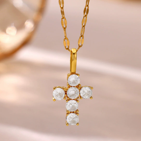 Women's Gold Plated Copper Zircon Flower And Butterfly Necklace With Leaf And Heart Details Light Luxury Oshaped Chain Jewelry
