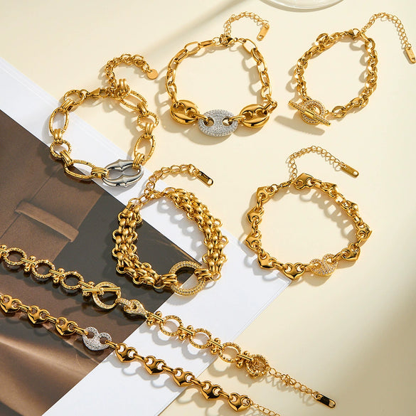 Women's Gold Plated Stainless Steel Bracelet With Geometric Love Pig Nose Design Light Luxury Fashion Jewelry