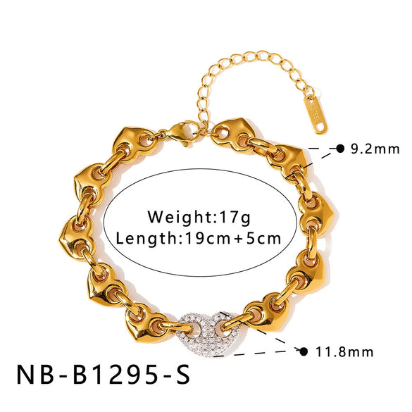 Women's Gold Plated Stainless Steel Bracelet With Geometric Love Pig Nose Design Light Luxury Fashion Jewelry