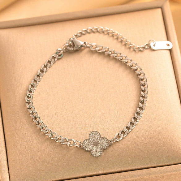Women's Gold Plated Titanium Steel Bracelet With Colorful Beads And Fresh Daisy Flower Design