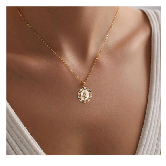 Women's Gold Tone Copper Round Rose Pendant Necklace Elegant Light Luxury Geometric Floral Clavicle Chain With Electroplated Finish