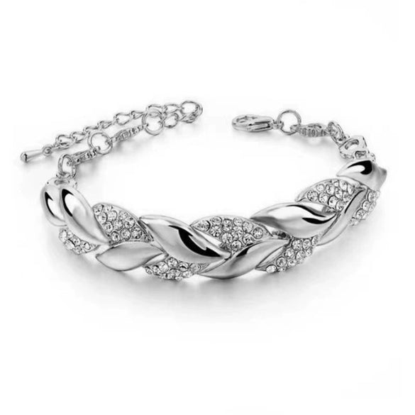 Women's Gold Tone Leaf Pattern Adjustable Bracelet Alloy Electroplated Jewelry With Full Diamond Embellishment