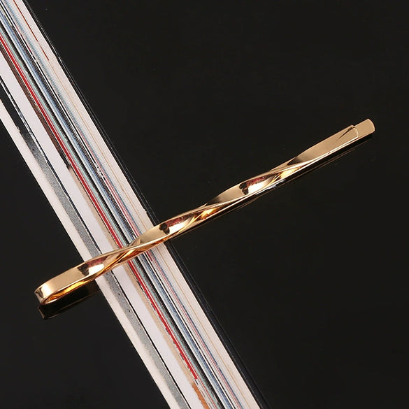 Women's Gold Tone Metal Word Clip Hairpin With Simple Floral Design And Electroplated Finish Hair Accessory