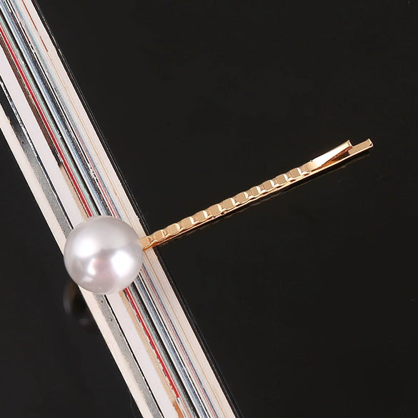 Women's Gold Tone Metal Word Clip Hairpin With Simple Floral Design And Electroplated Finish Hair Accessory