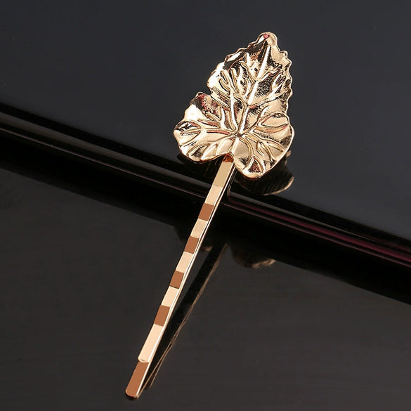 Women's Gold Tone Metal Word Clip Hairpin With Simple Floral Design And Electroplated Finish Hair Accessory