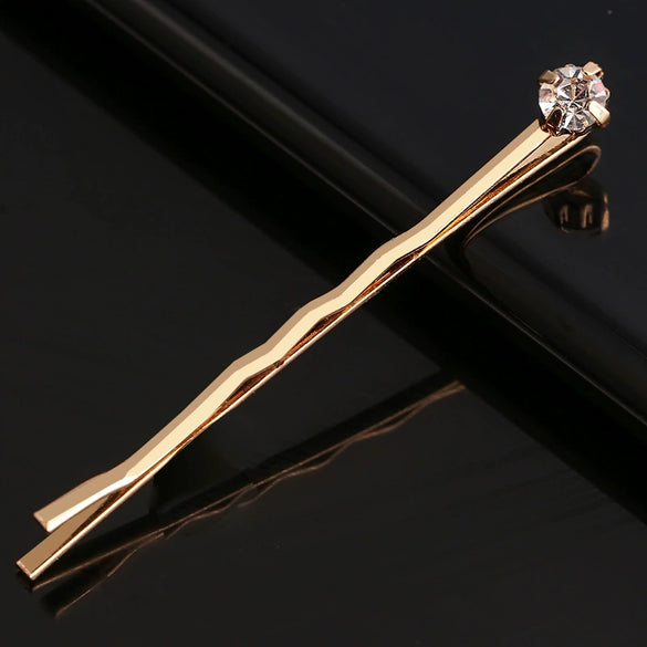 Women's Gold Tone Metal Word Clip Hairpin With Simple Floral Design And Electroplated Finish Hair Accessory