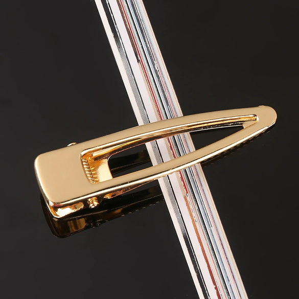 Women's Gold Tone Metal Word Clip Hairpin With Simple Floral Design And Electroplated Finish Hair Accessory