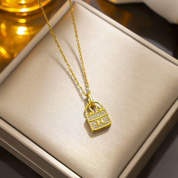 Women's Handbag Clavicle Chain Necklace In Internet Celebrity Style With H Letter And Full Diamond Made Of Gold Titanium Steel And Electroplated