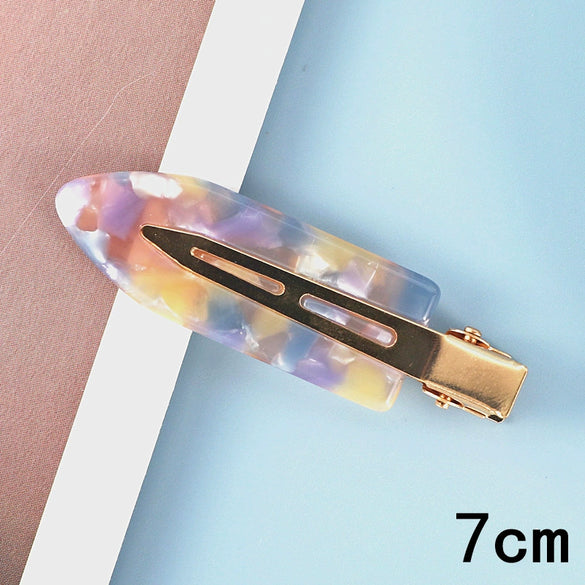 Women's Handmade Acetate Hair Side Clip With Frosted Finish Seamless Bangs Edge Barrette And Simple Letter Design