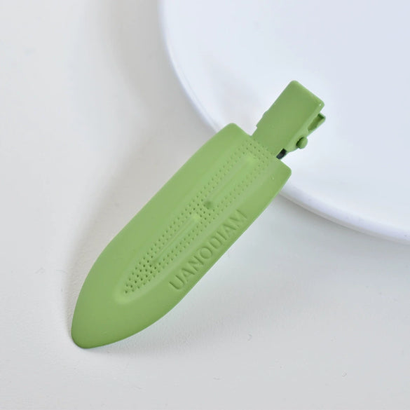 Women's Handmade Acetate Hair Side Clip With Frosted Finish Seamless Bangs Edge Barrette And Simple Letter Design