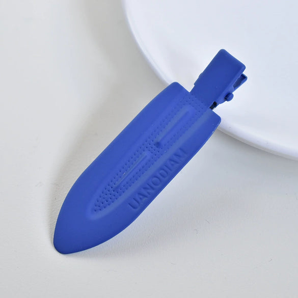 Women's Handmade Acetate Hair Side Clip With Frosted Finish Seamless Bangs Edge Barrette And Simple Letter Design