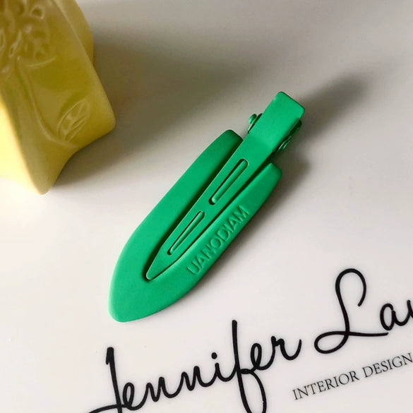 Women's Handmade Acetate Hair Side Clip With Frosted Finish Seamless Bangs Edge Barrette And Simple Letter Design
