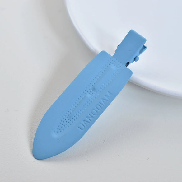 Women's Handmade Acetate Hair Side Clip With Frosted Finish Seamless Bangs Edge Barrette And Simple Letter Design