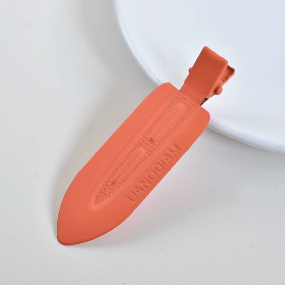 Women's Handmade Acetate Hair Side Clip With Frosted Finish Seamless Bangs Edge Barrette And Simple Letter Design