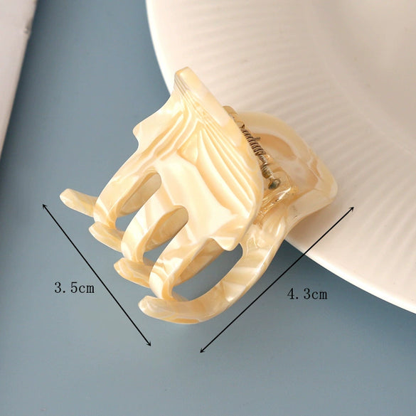 Women's Handmade Acrylic Acetate Hair Claw Clip Old Money Style Ponytail Grip Hair Accessory