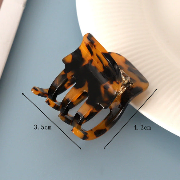 Women's Handmade Acrylic Acetate Hair Claw Clip Old Money Style Ponytail Grip Hair Accessory