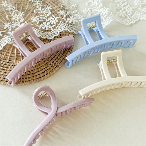 Women's Handmade Acrylic Casual Style Oversized Summer Hair Clip