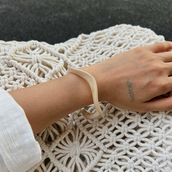 Women's Handmade Asymmetrical Smudged Resin Bracelet
