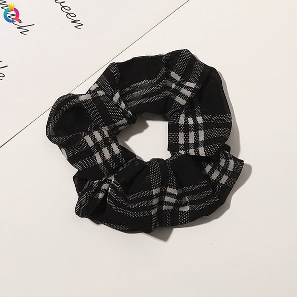Women's Handmade Cloth Scrunchie Hair Tie With Retro Geometric Animal Print Ponytail Hair Accessory